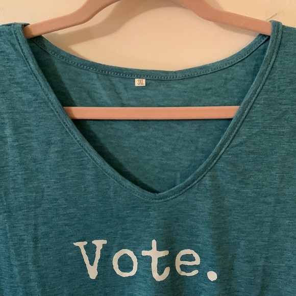 NWOT Vote. We’re Ruthless. Ruth Bader Ginsburg lace collar graphic tee sz3XL - Picture 3 of 6